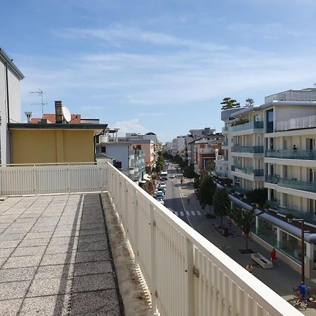 Condominio Torino - Petit 22 Caorle Esterno foto